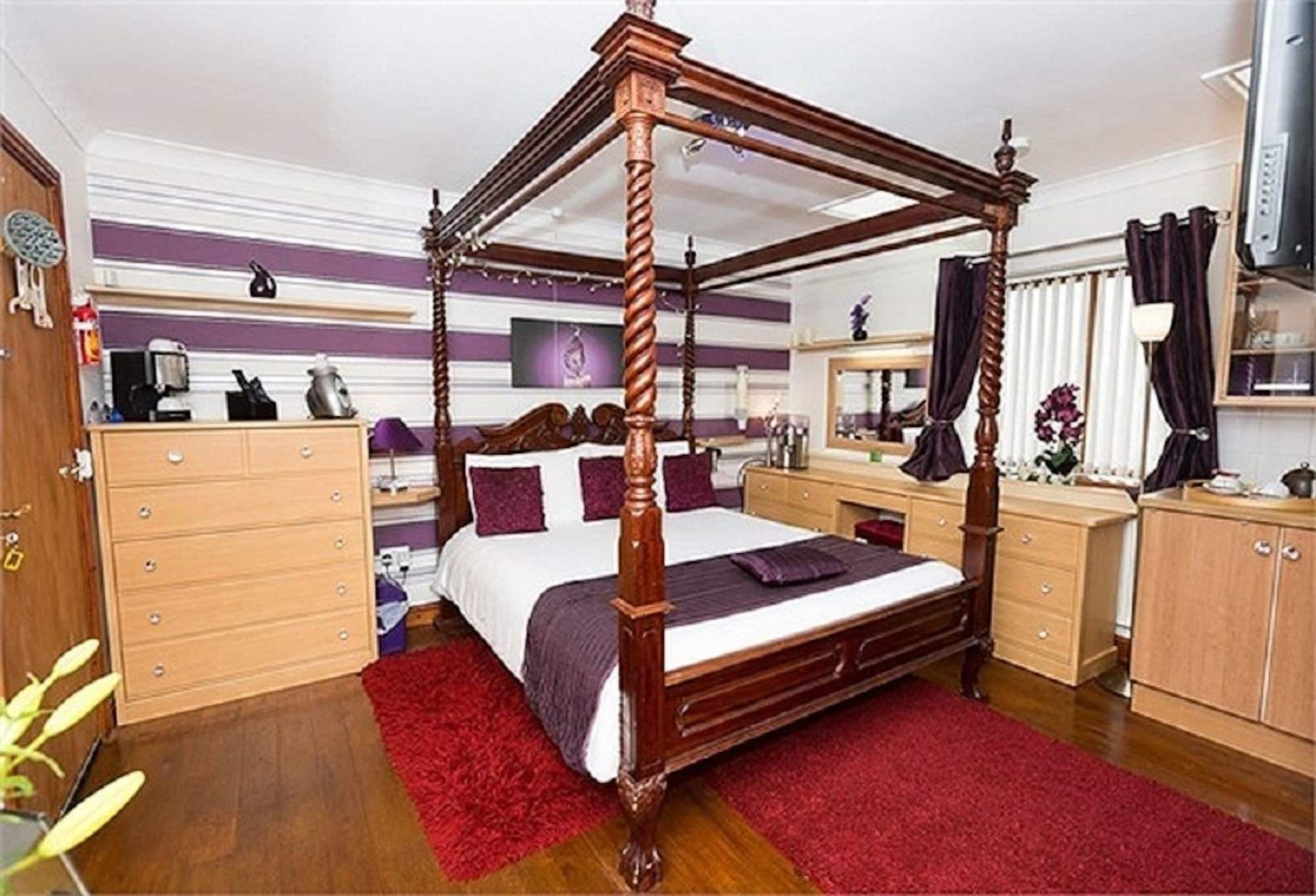 Castle Lodge - Brecon Beacons Accommodation Sennybridge Exterior photo